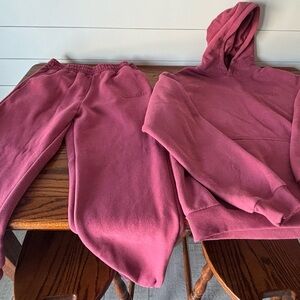 Comfrt Berry Joggers Set